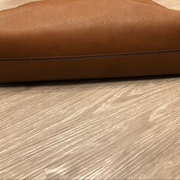 MICHAEL KORS Jet Set Vertical Saffiano Leather Tote || Brown - Picture 7 of 8